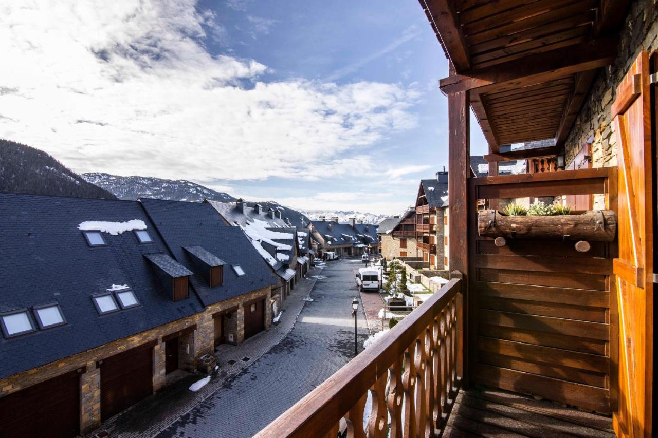 Appartamento Egua De Alma De Nieve Baqueira Beret Esterno foto